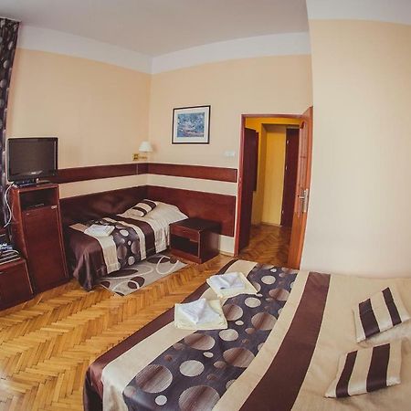 Pensjonat Willa Sorrento Krzeszowice Ngoại thất bức ảnh